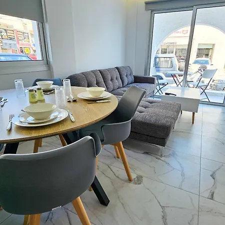 Urban Comfort Apartment Larnaca Exterior photo