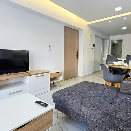 Urban Comfort Apartment Larnaca Exterior photo